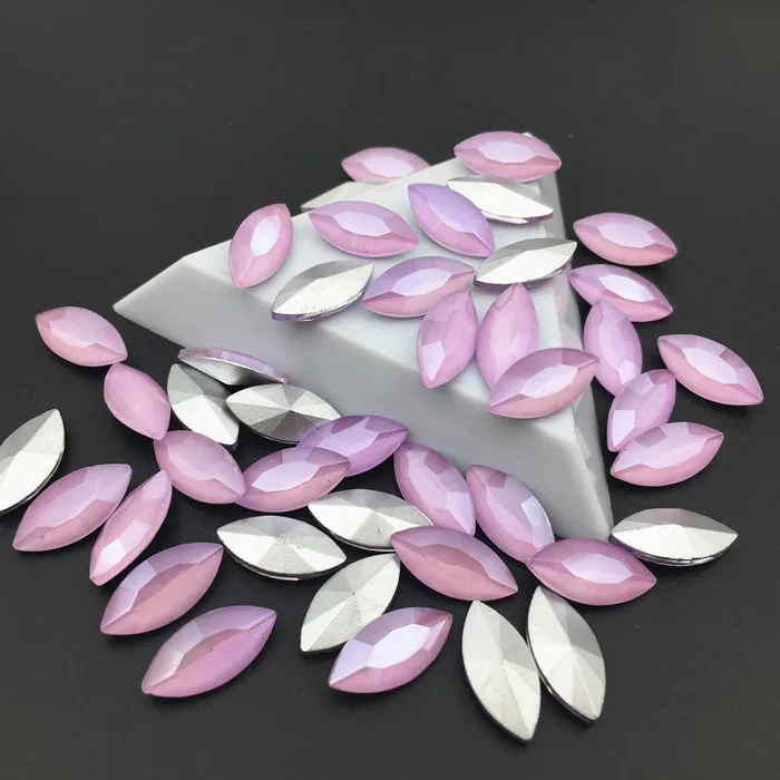 New Mocha 7x15mm Navette Glass Crystal Fancy Stone Pointback Marquise Rhinestone Violet Color
New Mocha 7x15mm Navette Glass Crystal Fancy Stone Pointback Marquise Rhinestone Violet Color