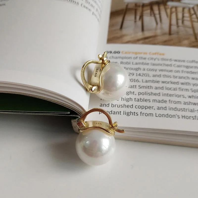 Vintage Style silver freshwater Pearl Hoop Earrings For Women Brincos Anti-allergy Retro Jewelry Gift Jewelry
Vintage Style silver freshwater Pearl Hoop Earrings For Women Brincos Anti-allergy Retro Jewelry Gift Jewelry