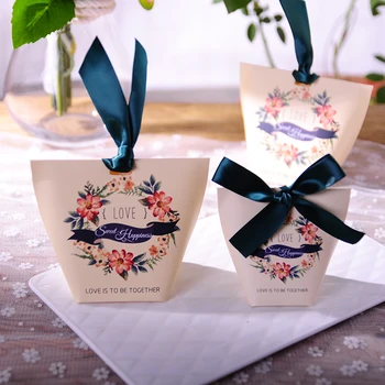 50pcs New Creative European green flower champagne Candy Boxes Wedding Favors Bomboniera Party Gift Box paper package Candy Bags
50pcs New Creative European green flower champagne Candy Boxes Wedding Favors Bomboniera Party Gift Box paper package Candy Bags