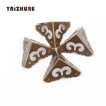 2.0*2.0cm,8pcs Furniture Corner Antique Decoration Golden Hollow Corners For Furniture Decor Triangle Rattan Carved
2.0*2.0cm,8pcs Furniture Corner Antique Decoration Golden Hollow Corners For Furniture Decor Triangle Rattan Carved