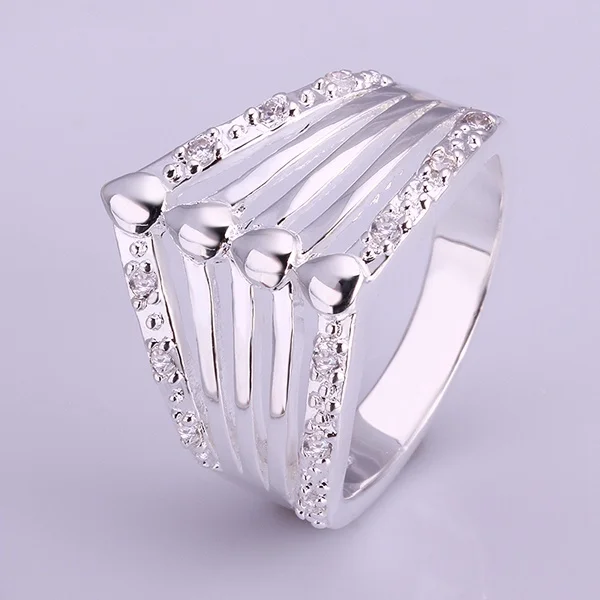 Модельное кольцо из серебра с пятью линиями геометрической формы классические