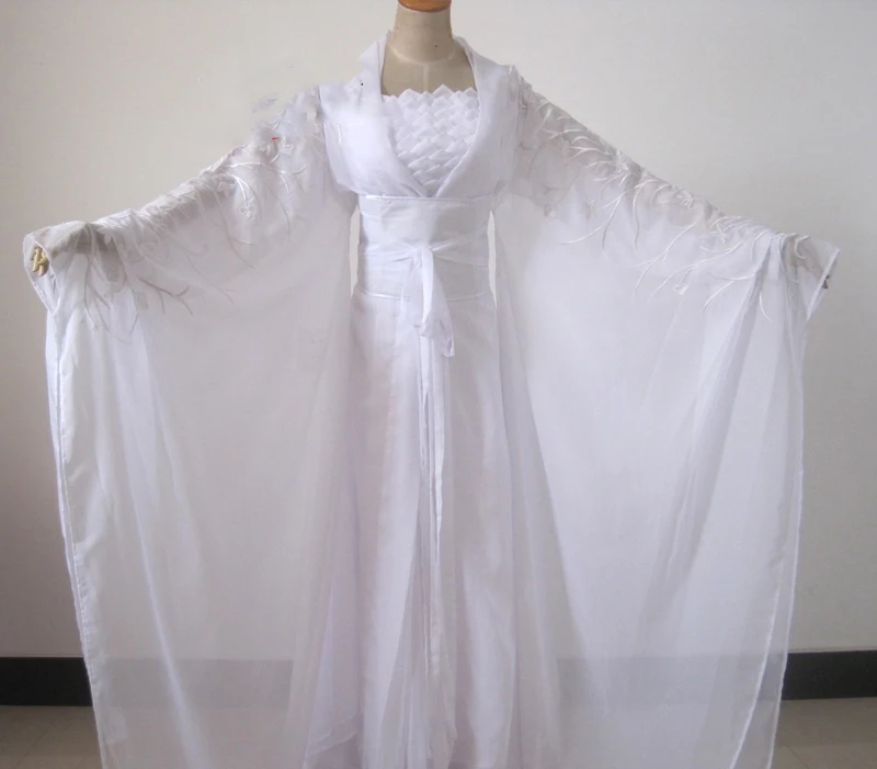 Liu YiFei 5 Designs White Dragon Fairy Costume for TV Play The Condor Heroes Xiao LongNv Drama Costume Hanfu
Liu YiFei 5 Designs White Dragon Fairy Costume for TV Play The Condor Heroes Xiao LongNv Drama Costume Hanfu