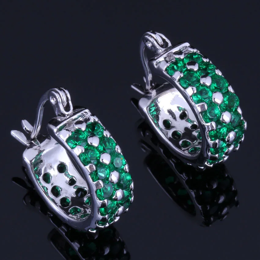 Delicate Round Green Cubic Zirconia Silver Plated Clip Hoop Huggie Earrings V0953
Delicate Round Green Cubic Zirconia Silver Plated Clip Hoop Huggie Earrings V0953