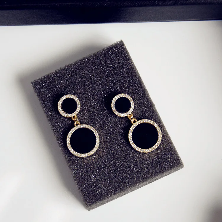 Fashion Women Two Cirle Drop Earrings Luxury Round Acrylic All Matching Rhinestone Enbedded Designer Dangle Earrings
Fashion Women Two Cirle Drop Earrings Luxury Round Acrylic All Matching Rhinestone Enbedded Designer Dangle Earrings
