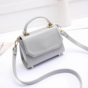 2017 Wholesale Small Women Messenger Bags Flap Handbag Soft PU Women Bag Lady PU Leather Crossbody Bags for Girls
2017 Wholesale Small Women Messenger Bags Flap Handbag Soft PU Women Bag Lady PU Leather Crossbody Bags for Girls