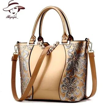 2017 Luxury Sequin Embroidery Women Bag Patent Leather Handbag Diamond Shoulder Messenger Bags Famous Brand Designer Bolso Mujer 
2017 Luxury Sequin Embroidery Women Bag Patent Leather Handbag Diamond Shoulder Messenger Bags Famous Brand Designer Bolso Mujer