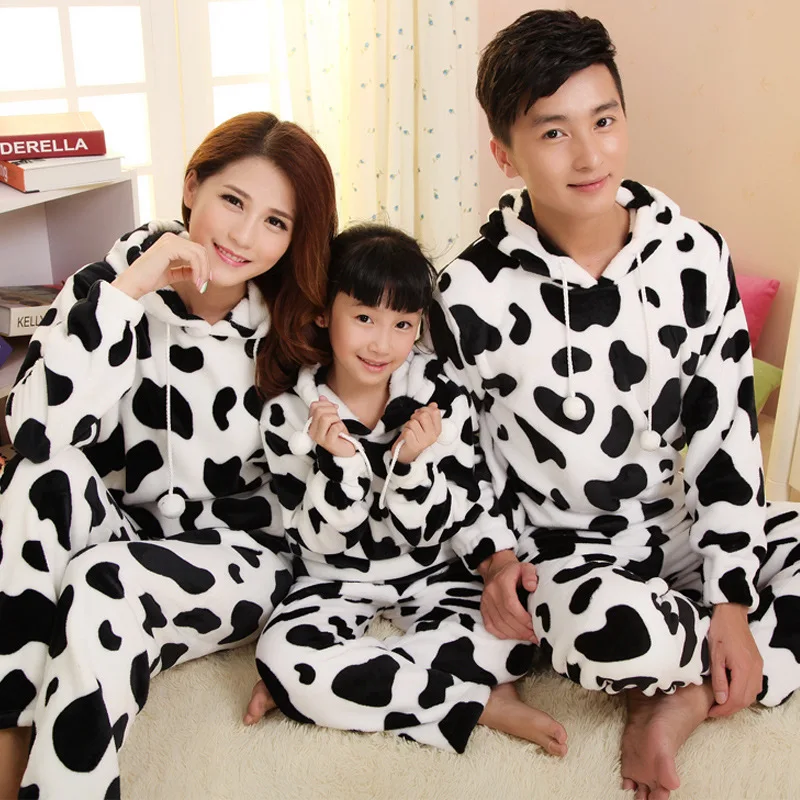 JINUO 2018 New Arrival Cow Winter Family Flannel Pajama Set Parents and Kids Thicken Pajama Sets Soft Home Wear Sleepwear
JINUO 2018 New Arrival Cow Winter Family Flannel Pajama Set Parents and Kids Thicken Pajama Sets Soft Home Wear Sleepwear