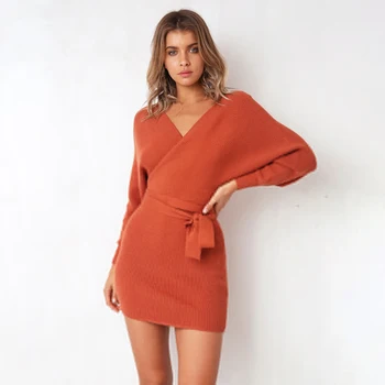 Nice Fashion Women Autumn Winter Mini Dresses Solid V-Neck Long Batwing Sleeve Elegant Knitted Sweater Dress With Belt 6Q2178
Nice Fashion Women Autumn Winter Mini Dresses Solid V-Neck Long Batwing Sleeve Elegant Knitted Sweater Dress With Belt 6Q2178