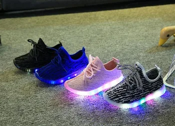 2020 New Light up 4 colors LED Sports Kids shoes Autumn children Casual Boys Lace-up Fashion shoes Rubber bottom 1-8 Years
2020 New Light up 4 colors LED Sports Kids shoes Autumn children Casual Boys Lace-up Fashion shoes Rubber bottom 1-8 Years