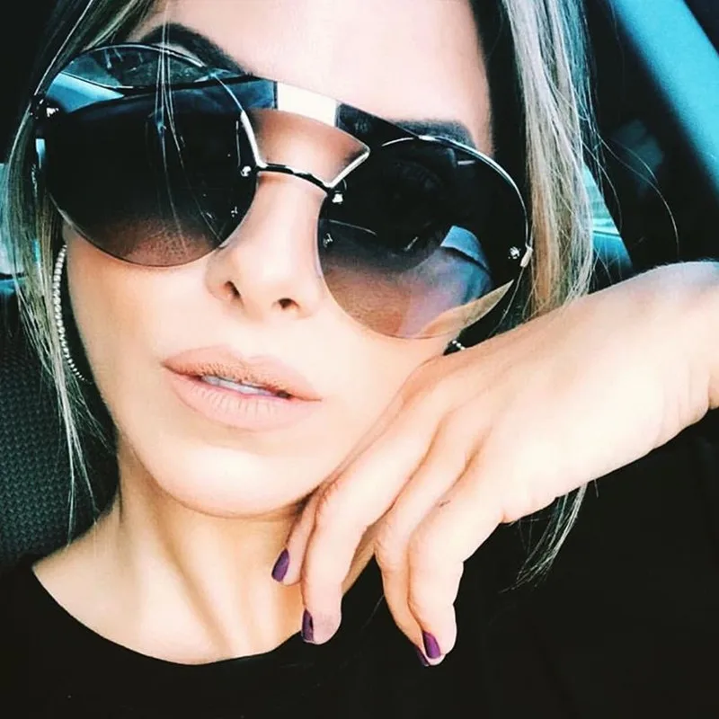 HBK New Oversized Gold Clear Cool Round Sunglasses Women Large Size Sun Glasses Italy Brand Designer Female Ladies oculos de sol
HBK New Oversized Gold Clear Cool Round Sunglasses Women Large Size Sun Glasses Italy Brand Designer Female Ladies oculos de sol
