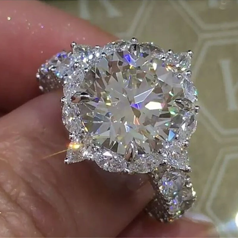 Luxury Princess Ring Bright Silver White Cut Zircon Crystal Rings for Women Wedding Jewelry Engagement Ring Bague Anillos L5Q251
Luxury Princess Ring Bright Silver White Cut Zircon Crystal Rings for Women Wedding Jewelry Engagement Ring Bague Anillos L5Q251