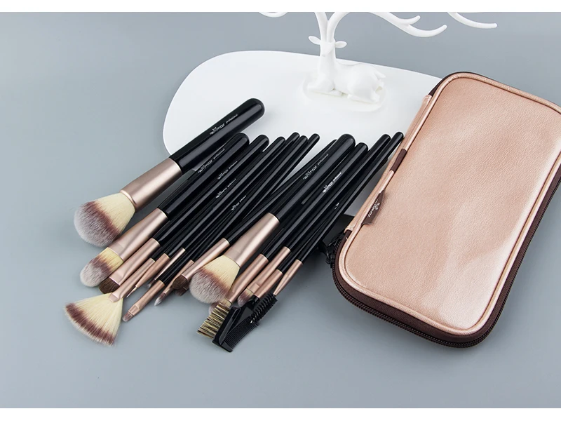 makeup brushes (2)