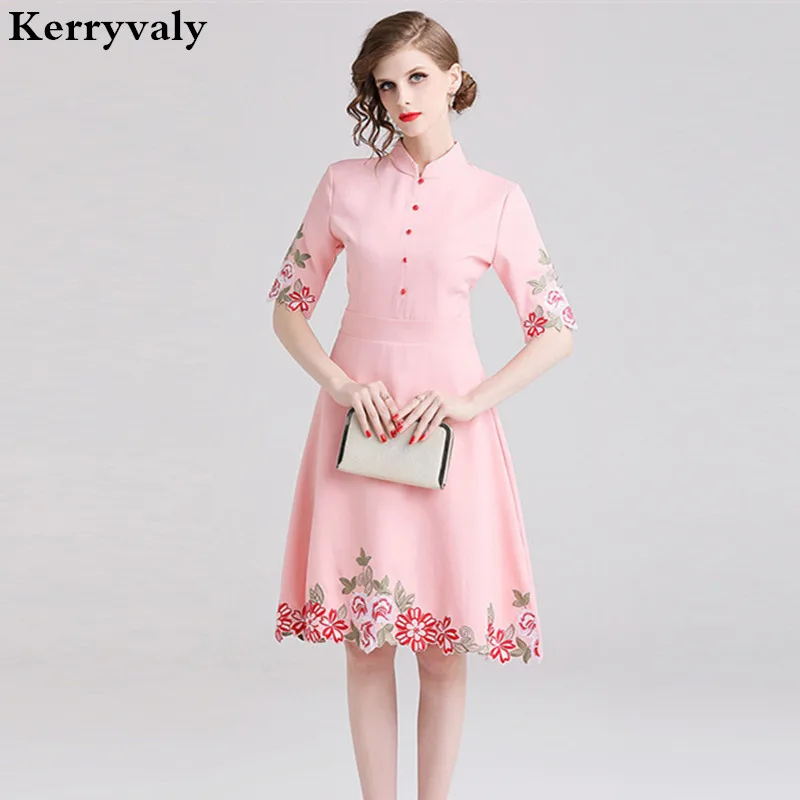 New Women Summer Pink Floral Embroidered Dress Vestidos Mujer Verano 2019 Ladies Midi Party Beach Dress Robe Ete Femme K858
New Women Summer Pink Floral Embroidered Dress Vestidos Mujer Verano 2019 Ladies Midi Party Beach Dress Robe Ete Femme K858
