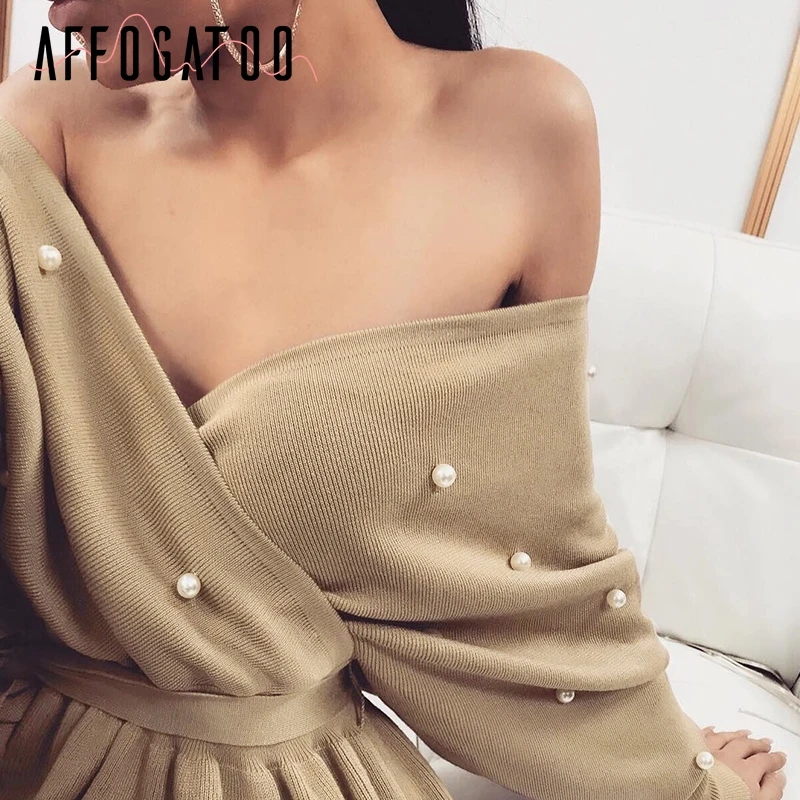 Affogatoo Sexy off shoulder pearl peplum top women sweater Vintage warp sash casual jumper Autumn winter sweater pullover femme
Affogatoo Sexy off shoulder pearl peplum top women sweater Vintage warp sash casual jumper Autumn winter sweater pullover femme