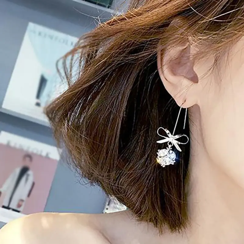 New South Korea's new bow zircon crystal wild ear jewelry personality tide people long temperament Stud Earrings female
New South Korea's new bow zircon crystal wild ear jewelry personality tide people long temperament Stud Earrings female