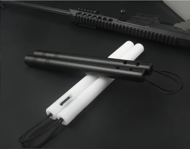 Brace lee Rubber Nunchucks Martial Arts Products Black/White Martial Arts Equipment Training Practice Nunchucks
Brace lee Rubber Nunchucks Martial Arts Products Black/White Martial Arts Equipment Training Practice Nunchucks