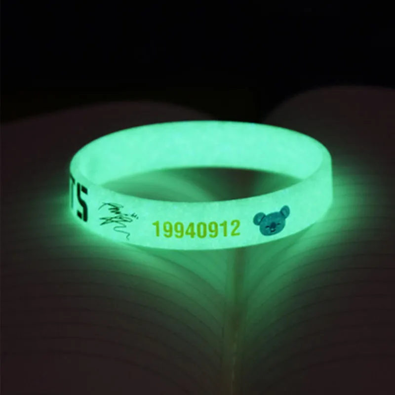 KPOP Cartoon COOKY TATA CHIMMY MANG SHOOKY Silicone Lighted Bracelet Customed Name Wristbands Lovers Accessories LX204
KPOP Cartoon COOKY TATA CHIMMY MANG SHOOKY Silicone Lighted Bracelet Customed Name Wristbands Lovers Accessories LX204