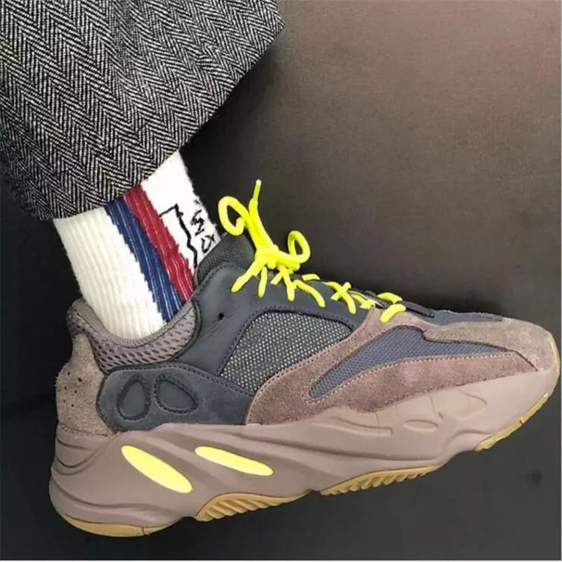 VIXLEO 2019 New Unisex shoes kanye west same style Y 700 shoes men fashion ultra boosts chaussure homme sneakers men salomones
VIXLEO 2019 New Unisex shoes kanye west same style Y 700 shoes men fashion ultra boosts chaussure homme sneakers men salomones