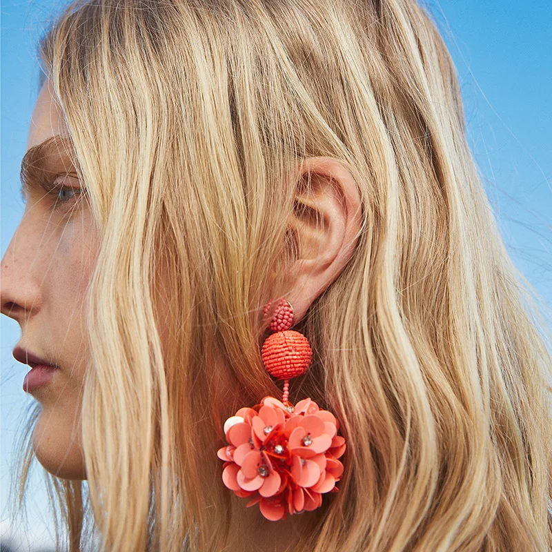 Exquisite Handmade Women Drop Earrings Multi-layered Flower Pendant Rhinestone Carved Long Beads Dangle Earrings ET479
Exquisite Handmade Women Drop Earrings Multi-layered Flower Pendant Rhinestone Carved Long Beads Dangle Earrings ET479