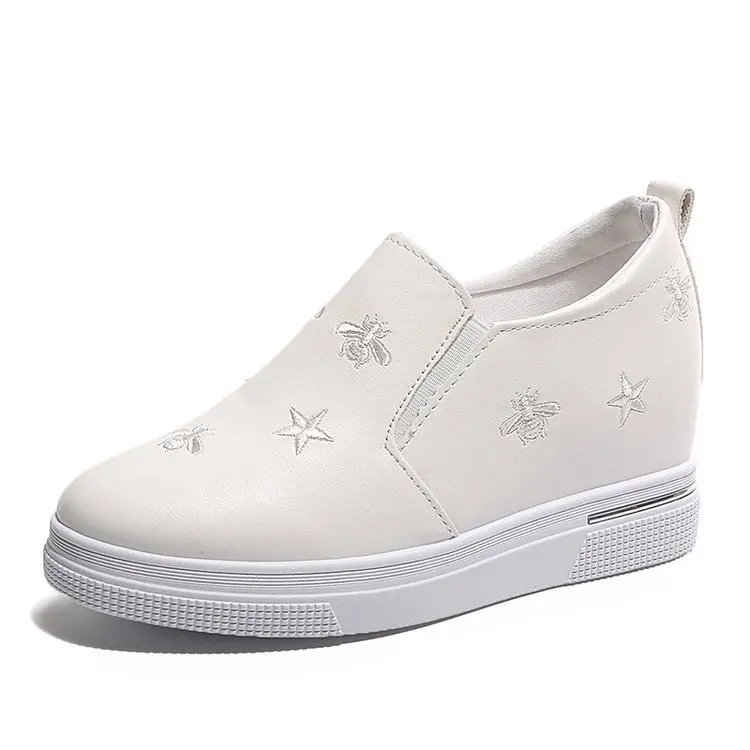 2018 Spring Women Flat Sneakers Shoes Slip On Genuine Leather Casual Ladies Platform Shoes Women Summer Footwears Shoes 
2018 Spring Women Flat Sneakers Shoes Slip On Genuine Leather Casual Ladies Platform Shoes Women Summer Footwears Shoes