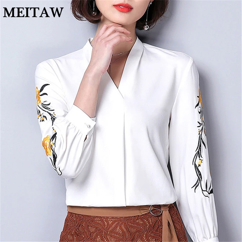 Autumn Winter Women Chiffon Blouse Shirt 2019 Casual Long Sleeve V-Neck Embroidery Shirts Vintage Korean Lady Office Tops
Autumn Winter Women Chiffon Blouse Shirt 2019 Casual Long Sleeve V-Neck Embroidery Shirts Vintage Korean Lady Office Tops