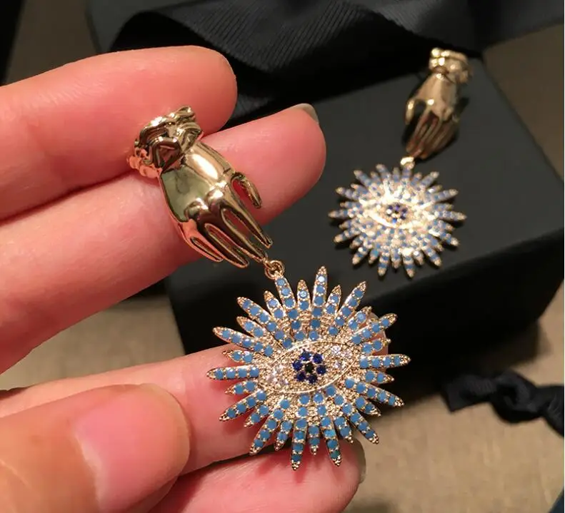 Lucky blue eye earrings palm symbol women colorful shiny rhinestone heart ear accessories
Lucky blue eye earrings palm symbol women colorful shiny rhinestone heart ear accessories