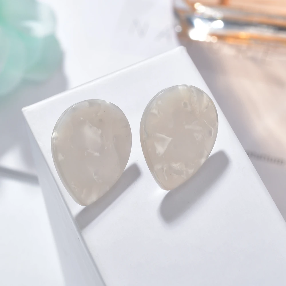 New Fashion Sweet Color Geometric Acrylic Water Drop Round Stud Earrings For Women Girl 2019 Summer Jewelry Accessories
New Fashion Sweet Color Geometric Acrylic Water Drop Round Stud Earrings For Women Girl 2019 Summer Jewelry Accessories