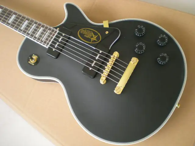 2019 replica guitar hot selling guitarra electrica Musical Instrument Chinese factory made electric guitar dy-0067
2019 replica guitar hot selling guitarra electrica Musical Instrument Chinese factory made electric guitar dy-0067