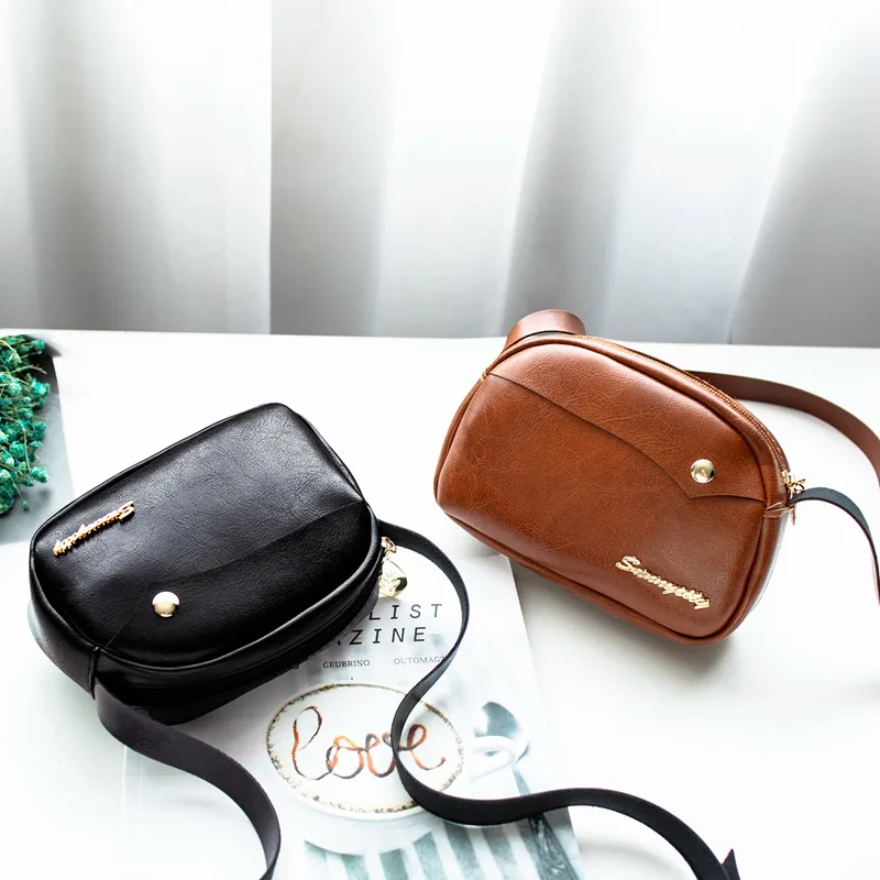 Female Bag Oil Wax Skin Single Shoulder Mobile Phone Bag Letter Sequined Messenger Shell Small Bag Fashion Crossbody Bags 2019
Female Bag Oil Wax Skin Single Shoulder Mobile Phone Bag Letter Sequined Messenger Shell Small Bag Fashion Crossbody Bags 2019