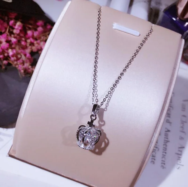Fashion 3D Three-Dimensional Hollow Cross Crown Necklace 925 Sterling Silver Mosaic 5A Cubic Zircon Clavicle Chain for Women
Fashion 3D Three-Dimensional Hollow Cross Crown Necklace 925 Sterling Silver Mosaic 5A Cubic Zircon Clavicle Chain for Women