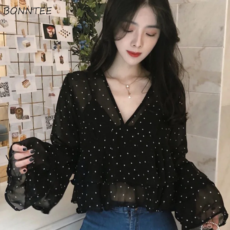 Blouses Women Dots Ruffles Polka Transparent Elegant Temperament Womens Blouse Korean Style Flare Sleeve V-neck Ladies Chic
Blouses Women Dots Ruffles Polka Transparent Elegant Temperament Womens Blouse Korean Style Flare Sleeve V-neck Ladies Chic