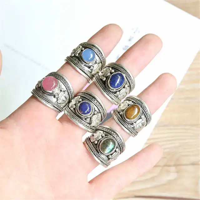 Bague tibétaine vintage en cuivre incrusté de diverses perles, Dorje Amulette, R003 1