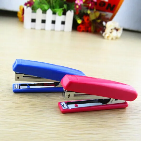 Free shipping Mini Stapler Set School Office Supplies Stationery Paper Binding Binder Book Student learning supplies
Free shipping Mini Stapler Set School Office Supplies Stationery Paper Binding Binder Book Student learning supplies