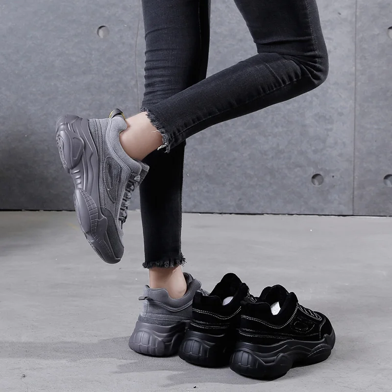 2019 Spring Women Sneakers Flat Suede Leather Fashion Comfortable Platform shoes Mesh Breathable Ladies Casual shoes Black Grey
2019 Spring Women Sneakers Flat Suede Leather Fashion Comfortable Platform shoes Mesh Breathable Ladies Casual shoes Black Grey