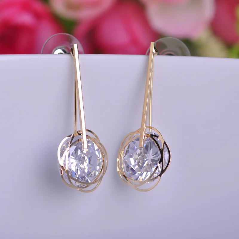FUNMOR Romantic Style Rose Flower Dangle Earrings Gold Color Zircon Earrings Women Girls Wedding Party Copper Jewelry Oorbellen
FUNMOR Romantic Style Rose Flower Dangle Earrings Gold Color Zircon Earrings Women Girls Wedding Party Copper Jewelry Oorbellen