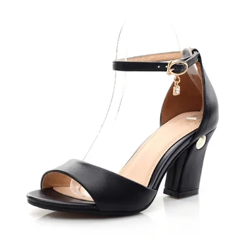 2018 women sandals retro square thick high heels women's shoes leather ankle strap wedding shoes women size 34 ~ 39
2018 women sandals retro square thick high heels women's shoes leather ankle strap wedding shoes women size 34 ~ 39