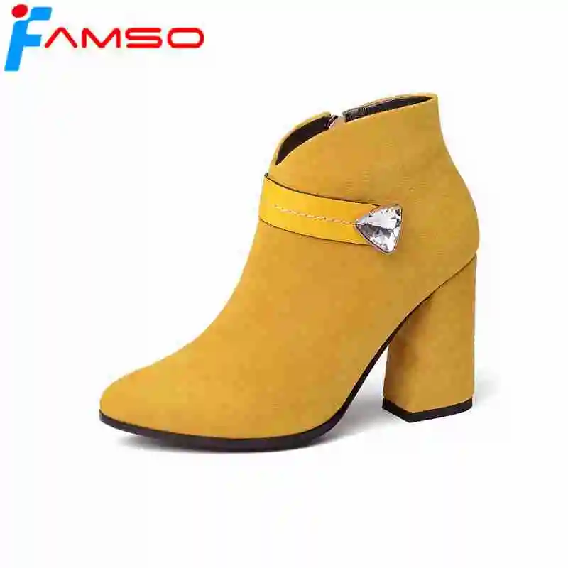 FAMSO 2019 Boots For Women 9 Colors Pointed Toe Autumn Riding Boots Hoof Heels Prom Shoes Female Winter Fashion Ankle Boots
FAMSO 2019 Boots For Women 9 Colors Pointed Toe Autumn Riding Boots Hoof Heels Prom Shoes Female Winter Fashion Ankle Boots