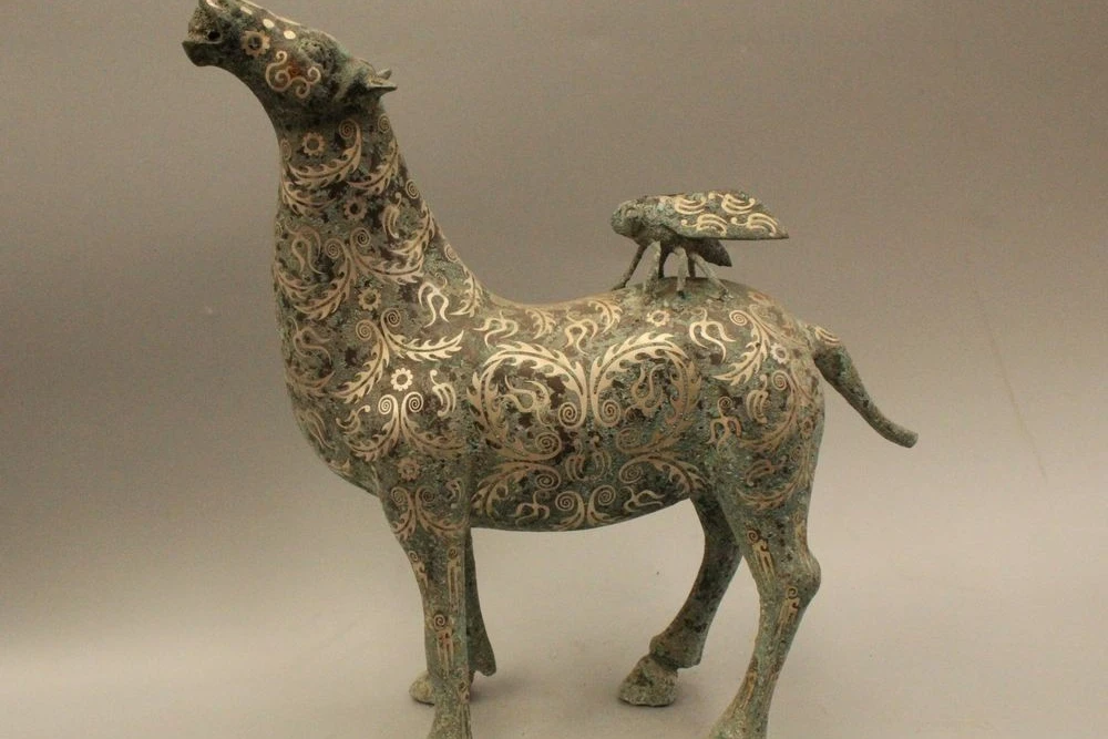 14" Old Chinese Dynasty Bronze Silver Stand Success War Tang Horse Cicada Statue
14" Old Chinese Dynasty Bronze Silver Stand Success War Tang Horse Cicada Statue