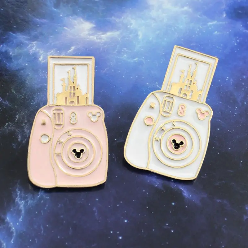 Cartoon Cute Camera Castle Shape Alloy Brooch Lightweight Clothes Pin Badge Enamel Lapel Dresses Hat Scarf Decor Accessory
Cartoon Cute Camera Castle Shape Alloy Brooch Lightweight Clothes Pin Badge Enamel Lapel Dresses Hat Scarf Decor Accessory
