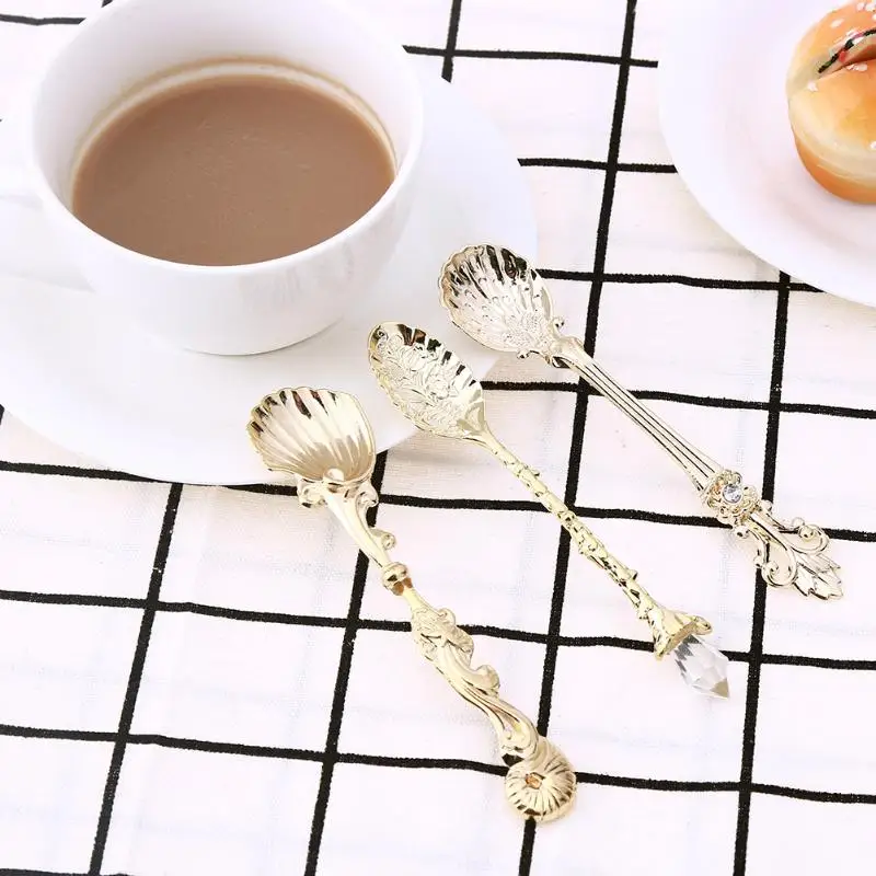 3pcs/set Vintage Coffee Ice Cream Spoon Metal Alloy Carved Dessert Candy Teaspoon Retro Table Decor Kitchen Tableware Supplies 3pcs/set Vintage Coffee Ice Cream Spoon Metal Alloy Carved Dessert Candy Teaspoon Retro Table Decor Kitchen Tableware Supplies