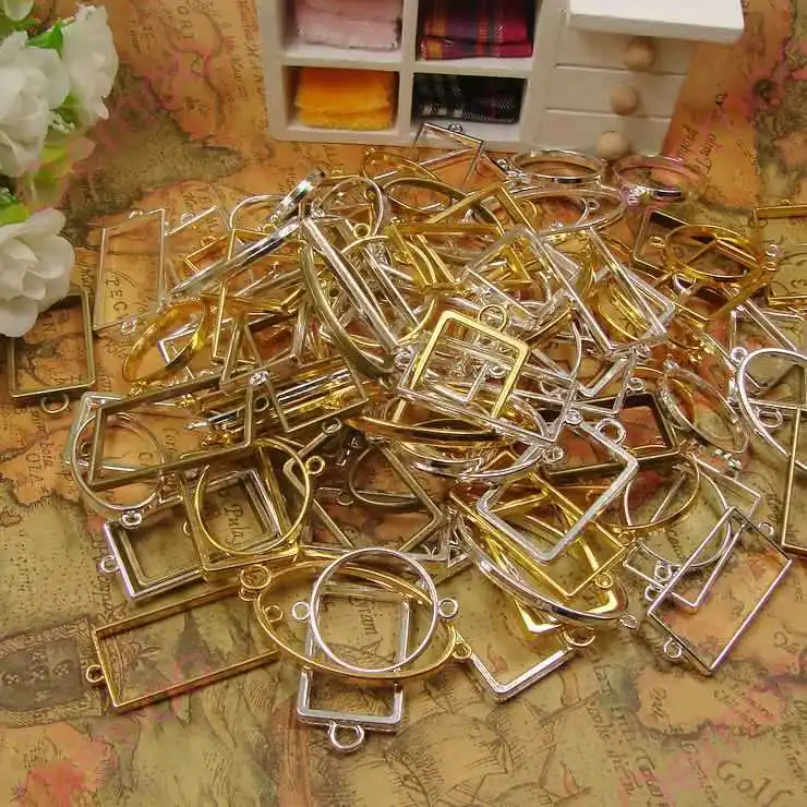 New Vintage Mix Shapes Antique Metal Hollow Frame Glue Blank Connector Charms Pendant DIY Jewelry Findings Accessories
New Vintage Mix Shapes Antique Metal Hollow Frame Glue Blank Connector Charms Pendant DIY Jewelry Findings Accessories