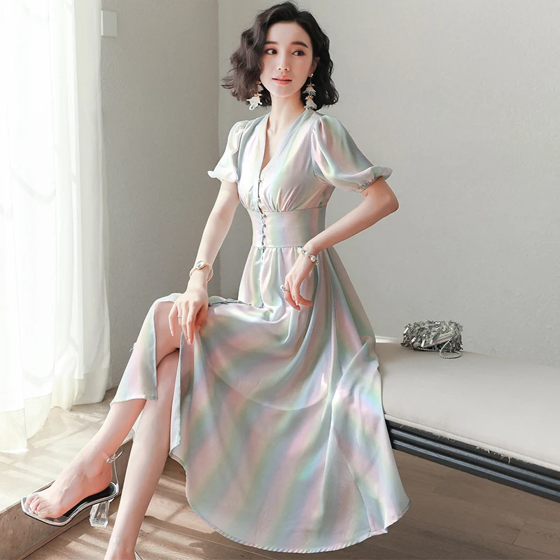 2019 New Sweet Rainbow Button Striped Puff Sleeve Dresses V-Neck Ball Gown Comfortable Temperamental Elegance Senior Lady Dress
2019 New Sweet Rainbow Button Striped Puff Sleeve Dresses V-Neck Ball Gown Comfortable Temperamental Elegance Senior Lady Dress