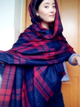 2015 new fashion women scarf super long large tartan scarf 3 colors size:200x100
2015 new fashion women scarf super long large tartan scarf 3 colors size:200x100