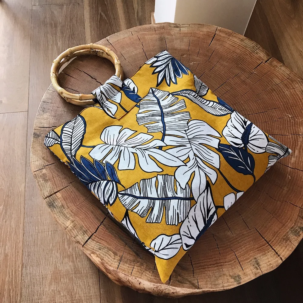 Bohemian banana leaf tote women bamboo handle bag printed canvas shopping bag big shoulder soft cross body handbag messenger bag
Bohemian banana leaf tote women bamboo handle bag printed canvas shopping bag big shoulder soft cross body handbag messenger bag
