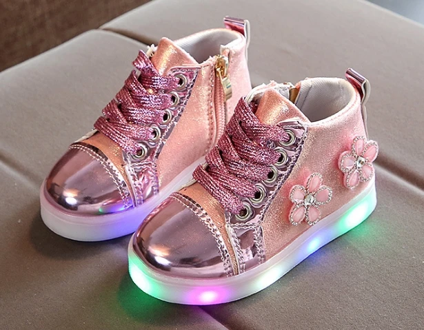 2019 lighted children shoes luminous sneakers girls led lighted shoes baby luminous sneaker Floral Charged pu led shoe
2019 lighted children shoes luminous sneakers girls led lighted shoes baby luminous sneaker Floral Charged pu led shoe