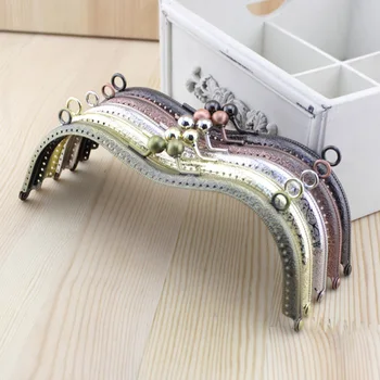 2015 Aliexpress Purse Handle Wholesale High Quality DIY Bag Handle Accessoried Antique Bronze Metal Purse Frame
2015 Aliexpress Purse Handle Wholesale High Quality DIY Bag Handle Accessoried Antique Bronze Metal Purse Frame