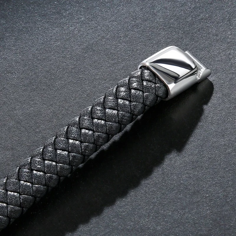 Men bracelets Punk Skull Bangle Stainless steel magnet Buckle Fashion Bracelet Genuine Leather Bracelet Men Jewellery Wholesale Men bracelets Punk Skull Bangle Stainless steel magnet Buckle Fashion Bracelet Genuine Leather Bracelet Men Jewellery Wholesale