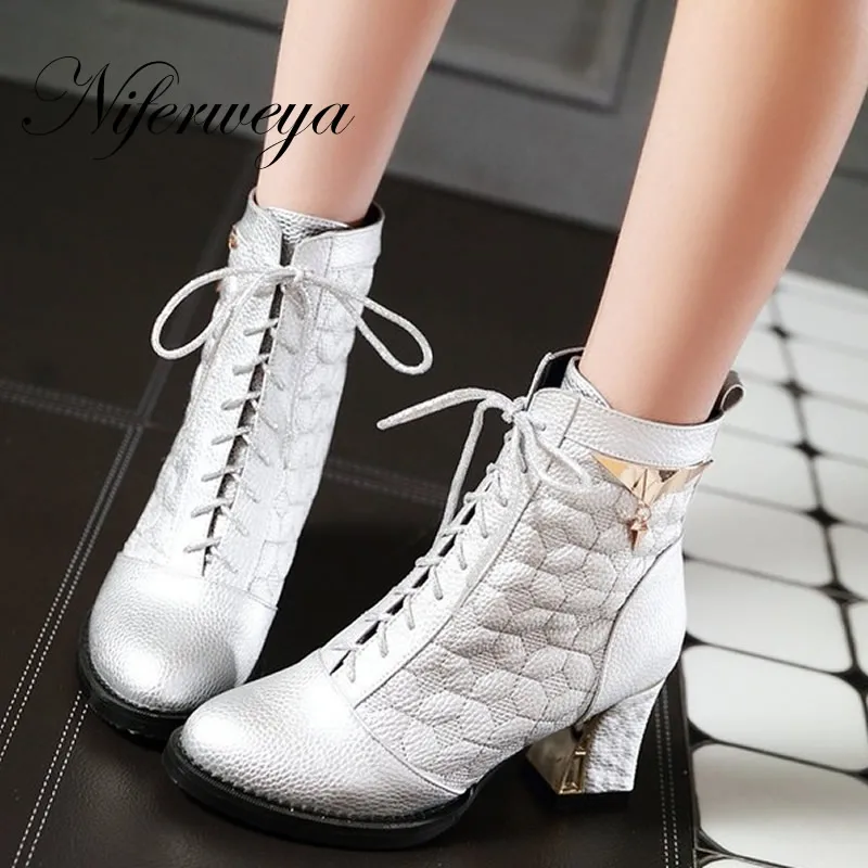 2016 New big size 34-48 women shoes fashion Round Toe high heels Sequined decoration Lace-Up silver ankle boots AYY-902-1
2016 New big size 34-48 women shoes fashion Round Toe high heels Sequined decoration Lace-Up silver ankle boots AYY-902-1