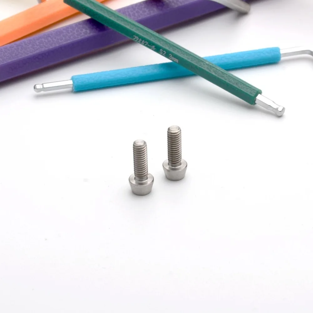 TonKing Titanium Screws GR5/TC4 Fastener Metric Titanium M4-6 Cone head hexagon bolt 1 pcs
TonKing Titanium Screws GR5/TC4 Fastener Metric Titanium M4-6 Cone head hexagon bolt 1 pcs