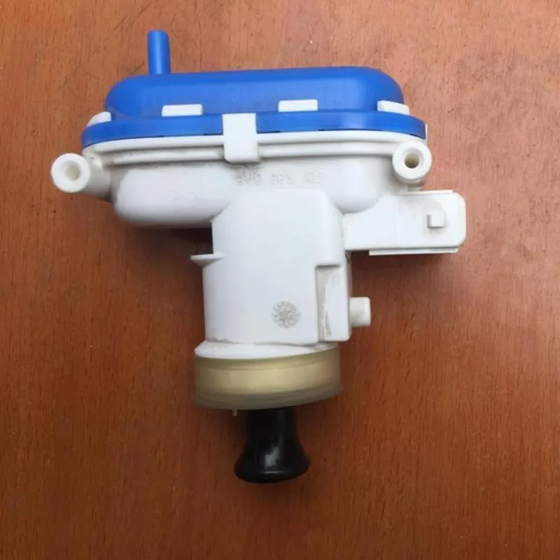 FRONT door lock Actuator locking CONTROL VALVE for Audi 100 200 80 90 cabriolet coupe Avant Quattro 8A0 962 153
FRONT door lock Actuator locking CONTROL VALVE for Audi 100 200 80 90 cabriolet coupe Avant Quattro 8A0 962 153